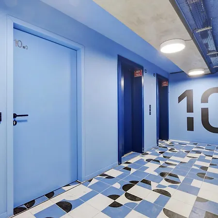 Premium - Cambronne- Sport Lavatory *