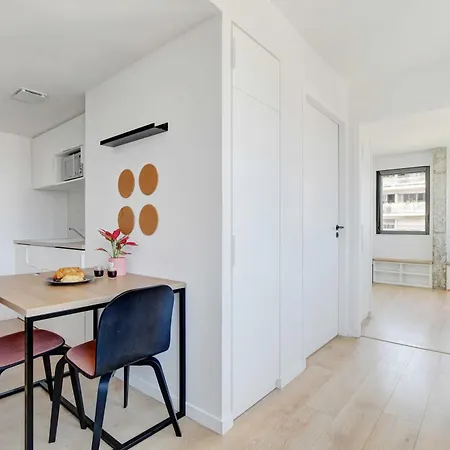 Premium - Cambronne- Sport Lavatory Apartament *