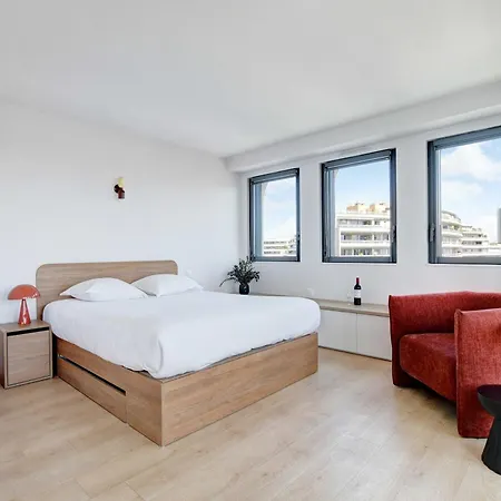 Premium - Cambronne- Sport Lavatory Apartament *